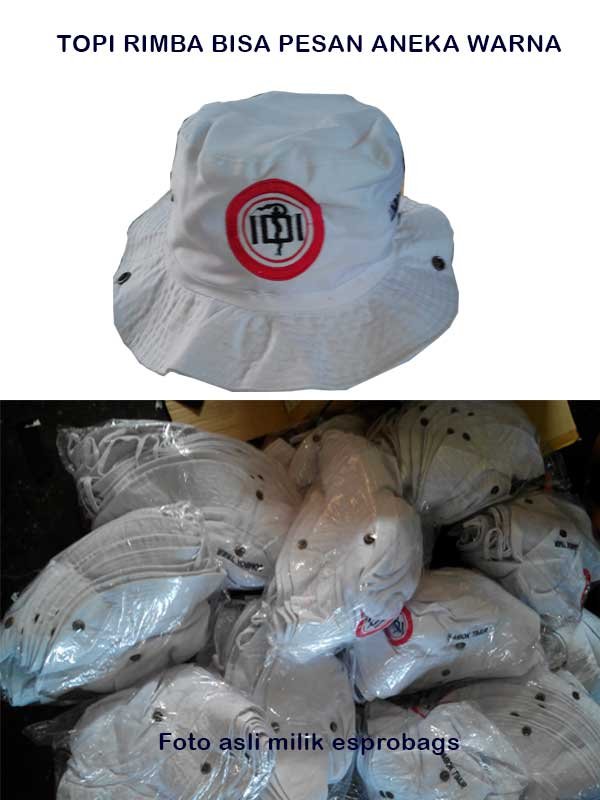 Corporate Merchandise & B2B Sourcing — Pengadaan Merchandise Perusahaan 7 Topi rimba putih berlogo dan dokumentasi stok topi yang dikemas